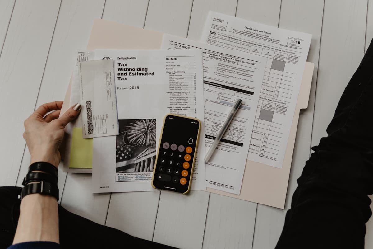 Career Change Cover Letter: Complete Guide & Examples